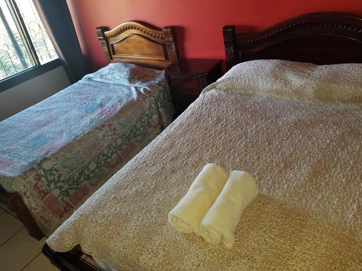 Hotel Monte Campana Heredia Birrí 外观 照片